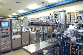 大面積超高温超高真空炉（KGX-2000）